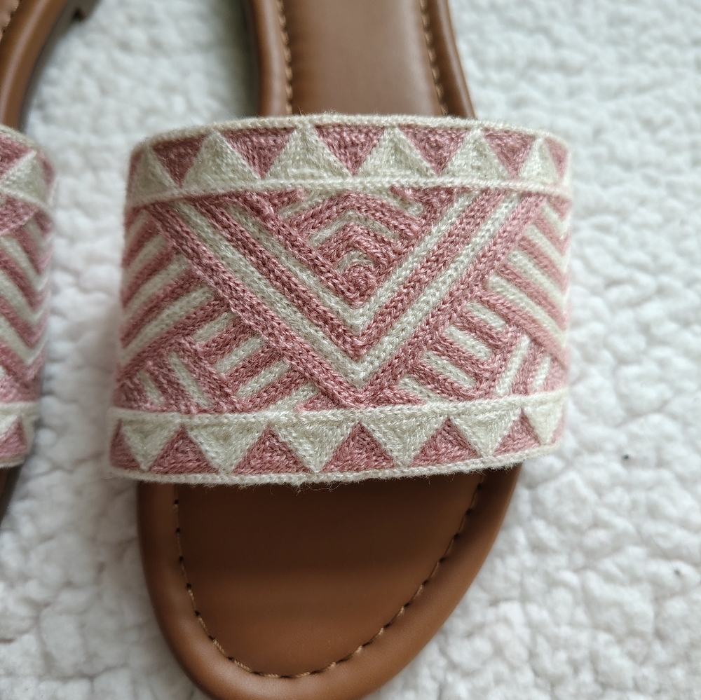 *NWOT* Haute Hippie Women's Size 7.5 Pink White Tan Slip-on Sandals Knit Design - Picture 9 of 12